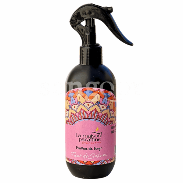 LA-MAISON-PARAFFINE-PARFUM-DE-LINGE-300ML-FLEUR-DE-SAKURA.png Prix Tunisie